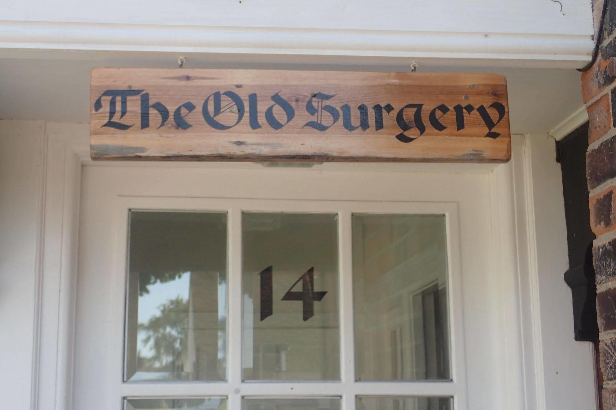 The Old Surgery Acomodação com café da manhã Clacton-on-Sea Exterior foto